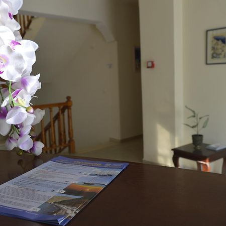 Kymata Hotel คามารี ภายนอก รูปภาพ