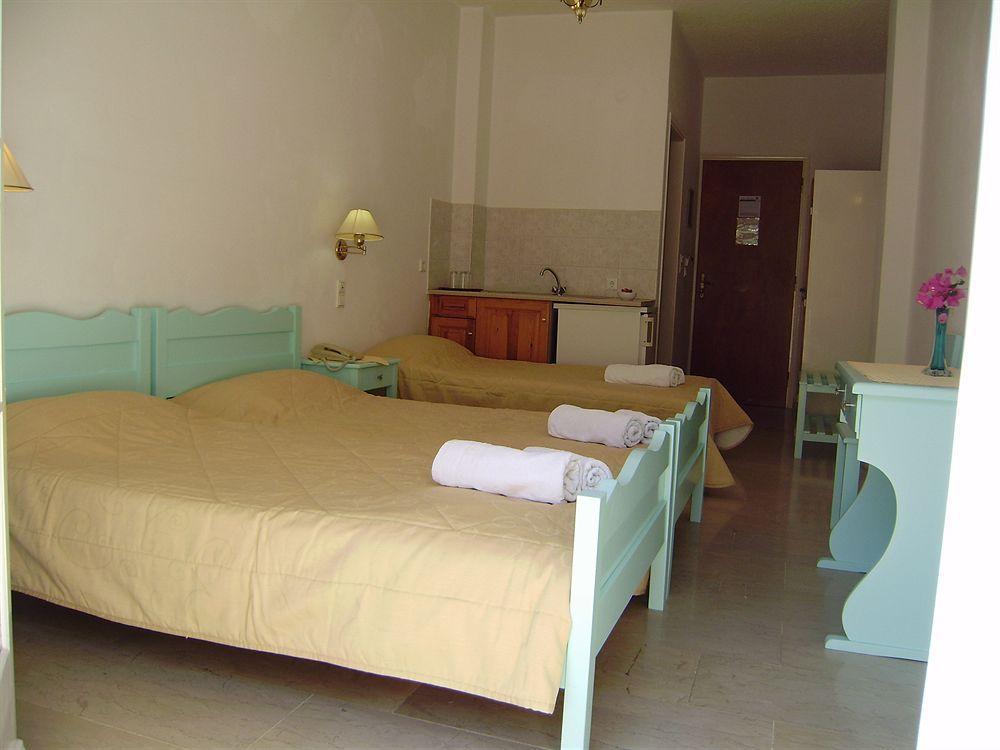 Kymata Hotel คามารี ภายนอก รูปภาพ