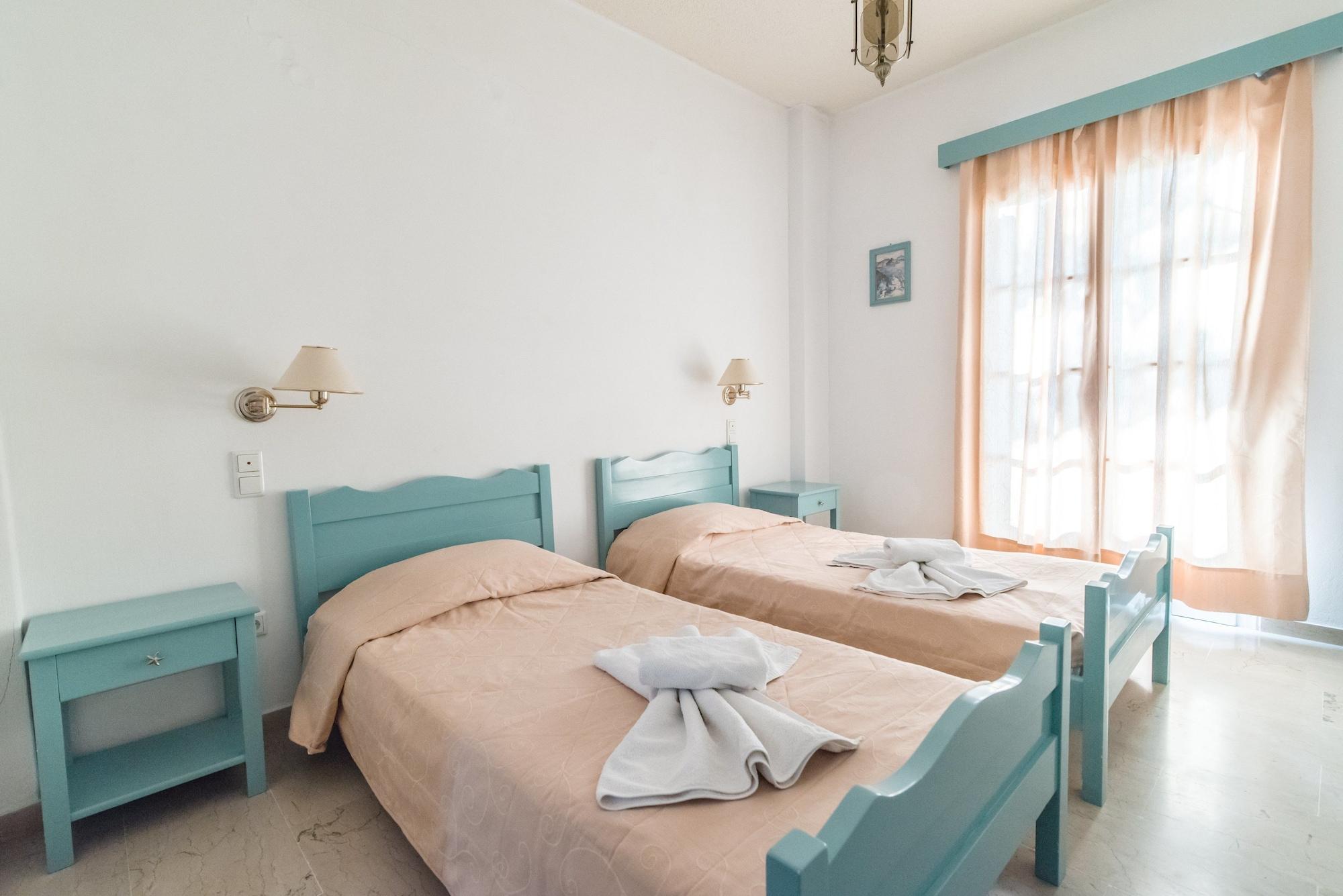 Kymata Hotel คามารี ภายนอก รูปภาพ