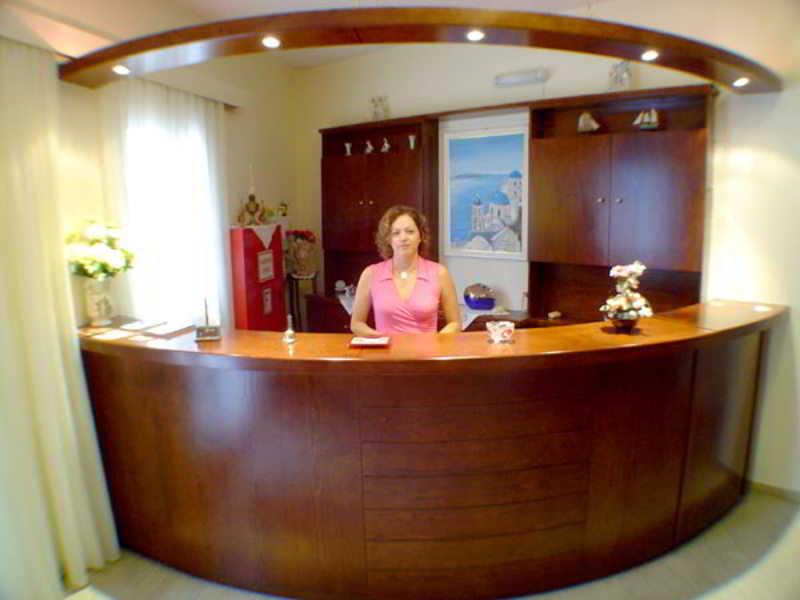 Kymata Hotel คามารี ภายนอก รูปภาพ