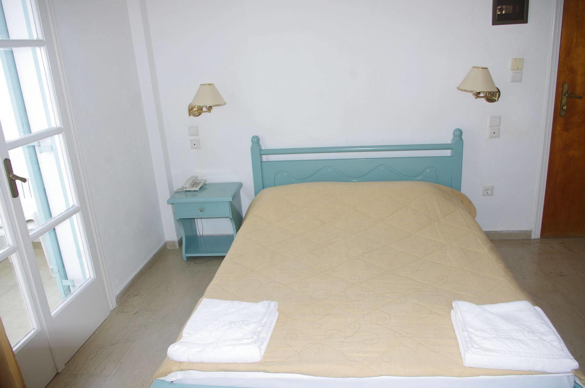 Kymata Hotel คามารี ภายนอก รูปภาพ