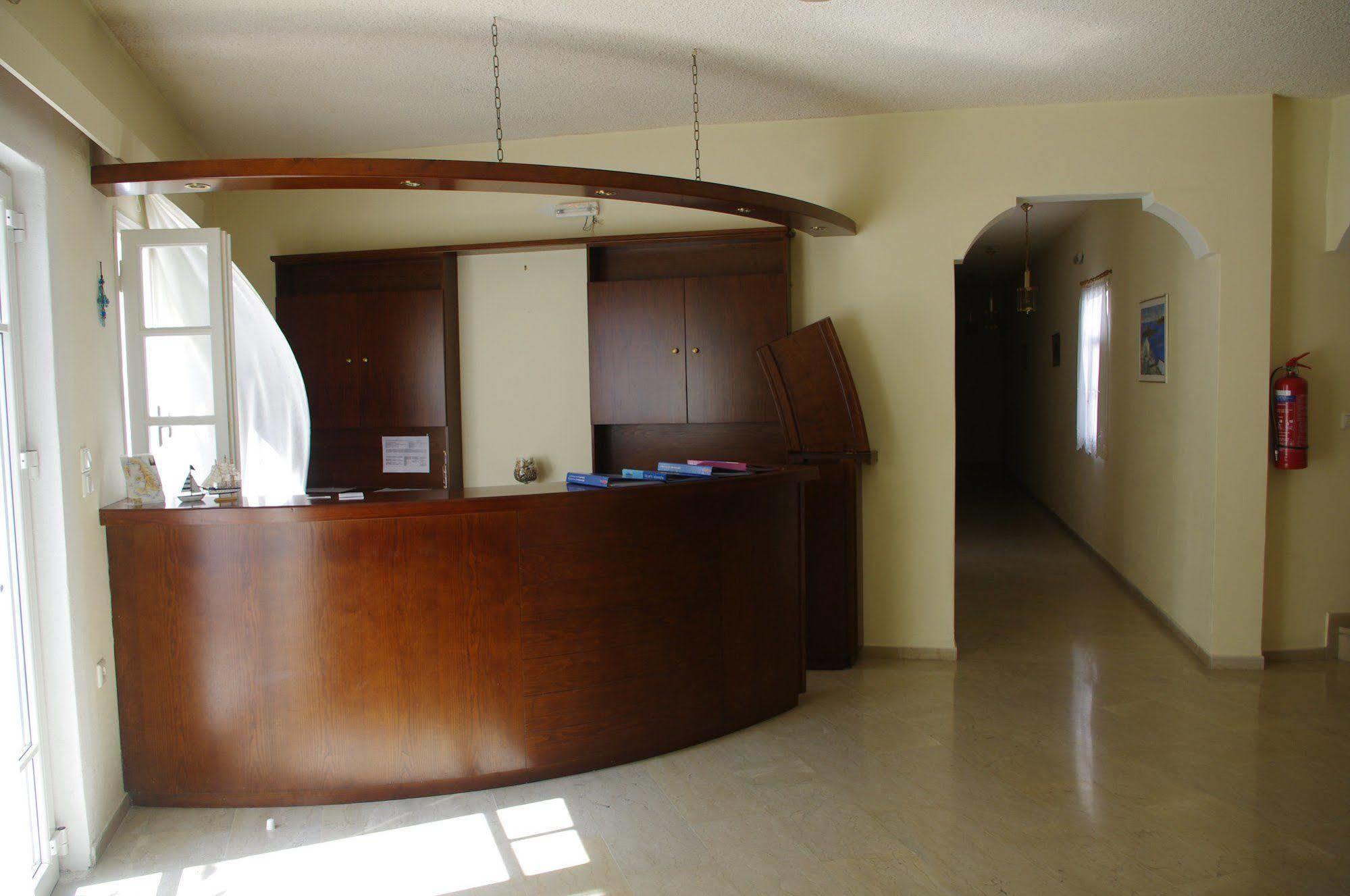 Kymata Hotel คามารี ภายนอก รูปภาพ