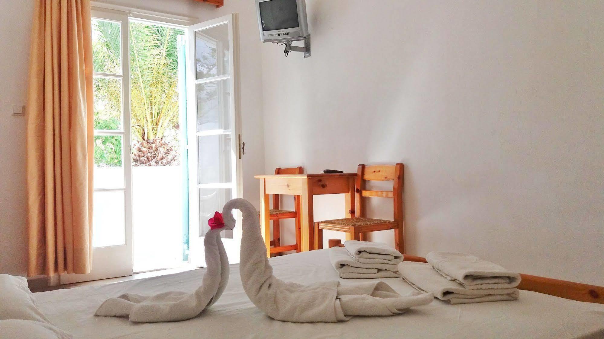 Kymata Hotel คามารี ภายนอก รูปภาพ
